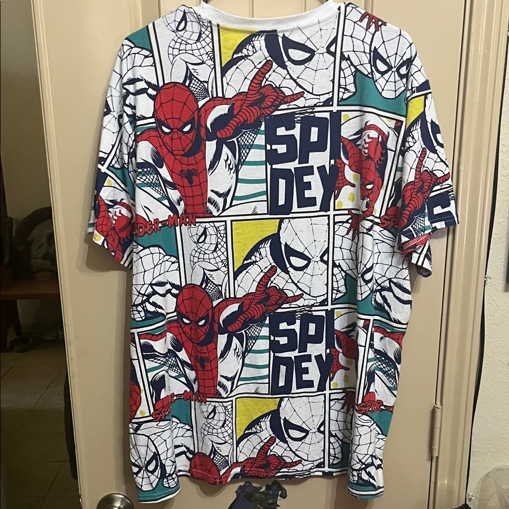 Marvel Spider-Man All Over Print 2XL Shirt - Picture 4 of 4